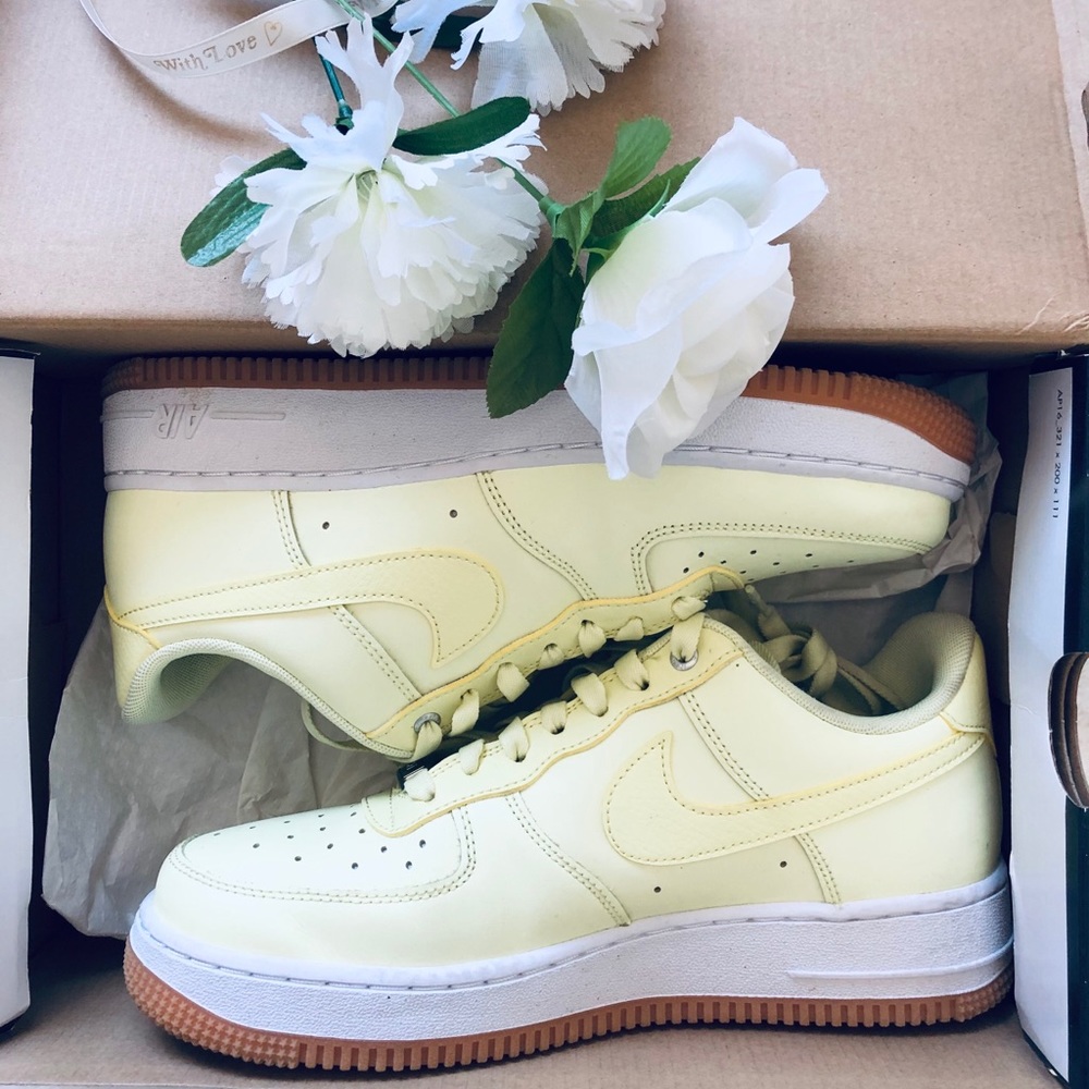 Nike Air Force 1. Wmn Sz 8.5. Fantastic condition - Picture 3 of 16